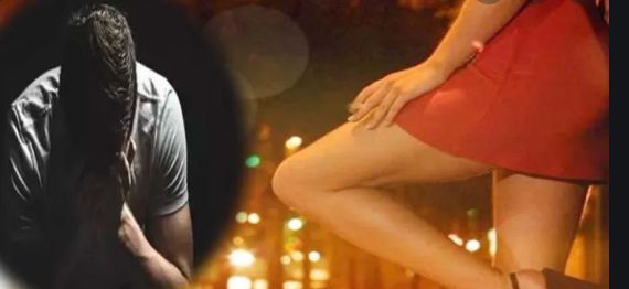 नोएडा में चल रहा था सेक्स रैकेट !ऑनलाइन बुकिंग के जरिए चलाया जा रहा था जिस्मफरोशी का कारोबार नोएडा में चल रहा था सेक्स रैकेट !ऑनलाइन बुकिंग के जरिए चलाया जा रहा था जिस्मफरोशी का कारोबार