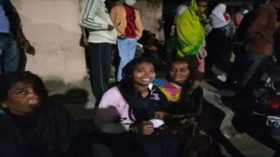 Bhopal Fire : मासूमों की किलकारियों की जगह गूंजी मौत की चीखें, कमला नेहरू अस्पताल ने 15 साल से नहीं ली थी फायर NOC Bhopal Fire : मासूमों की किलकारियों की जगह गूंजी मौत की चीखें, कमला नेहरू अस्पताल ने 15 साल से नहीं...