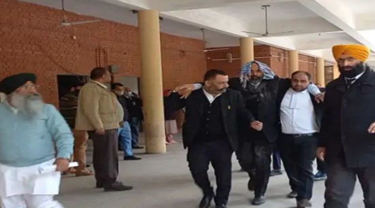 लुधियाना ब्लास्ट का वीडियो आया सामने, ऐसे मची थी घटना के बाद अफरा-तफरी, देखें CrimeTak