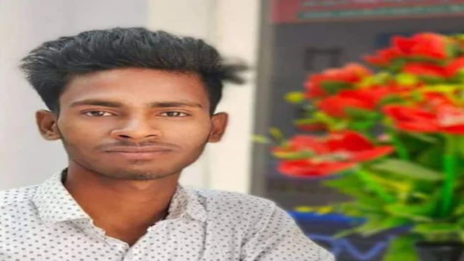 सैलरी मांगने गए युवक को मालिक ने पेट्रोल छिड़क कर जिंदा जलाया, इलाज के दौरान हुई मौत सैलरी मांगने गए युवक को मालिक ने पेट्रोल छिड़क कर जिंदा जलाया, इलाज के दौरान हुई मौत