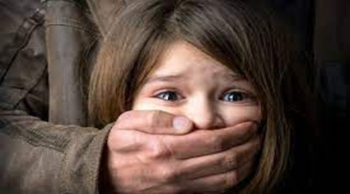VIRAL VIDEO: चीन में ढह गया ब्रिज! ब्रिज के नीचे आकर पिचक गई गाड़ियां, कई लोगों को मौत CrimeTak