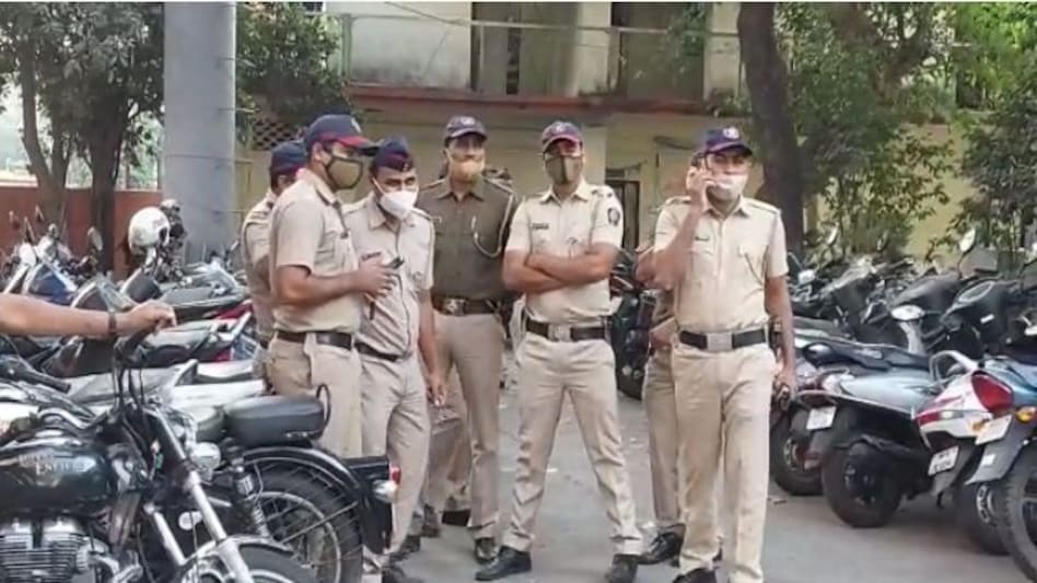 बॉयफ्रेंड से शादी करने के लिए युवती ने रची गैंगरेप की झूठी कहानी, 1000 पुलिसवालों लगे केस सुलझाने में बॉयफ्रेंड से शादी करने के लिए युवती ने रची गैंगरेप की झूठी कहानी, 1000 पुलिसवालों लगे केस सुलझाने म...