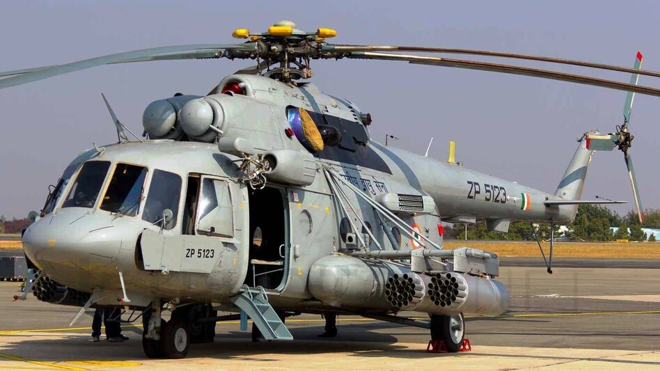 Mi-17V5 Helicopter की ये हैं खास बातें, जिस वजह से PM से लेकर कई VIP करते हैं इस्तेमाल Mi-17V5 Helicopter की ये हैं खास बातें, जिस वजह से PM से लेकर कई VIP करते हैं इस्तेमाल