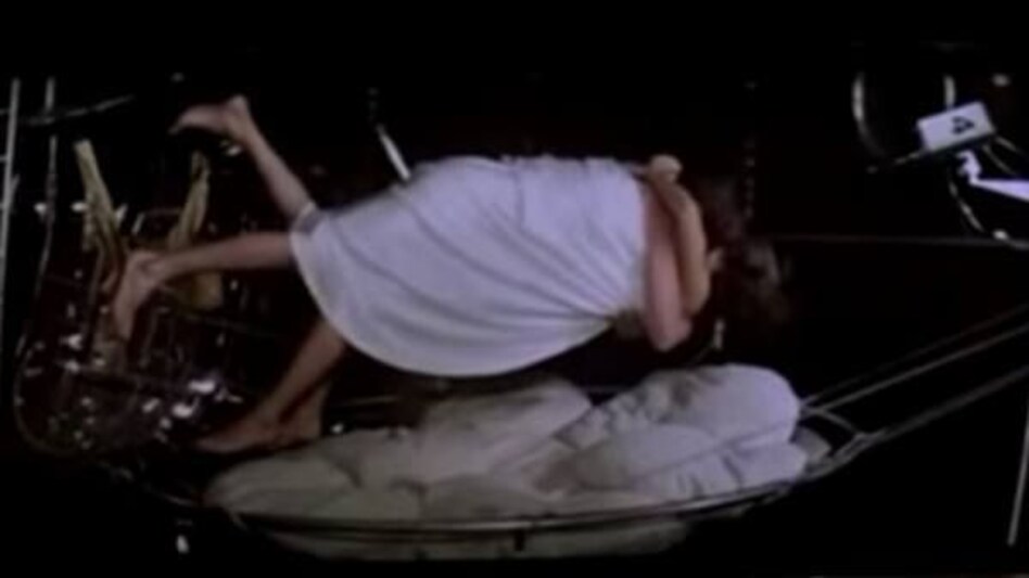 SPACE में सिर्फ इस पोज़ीशन में किया जा सकता है SEX! एक्सपर्ट का क्या है कहना? SPACE में सिर्फ इस पोज़ीशन में किया जा सकता है SEX! एक्सपर्ट का क्या है कहना?