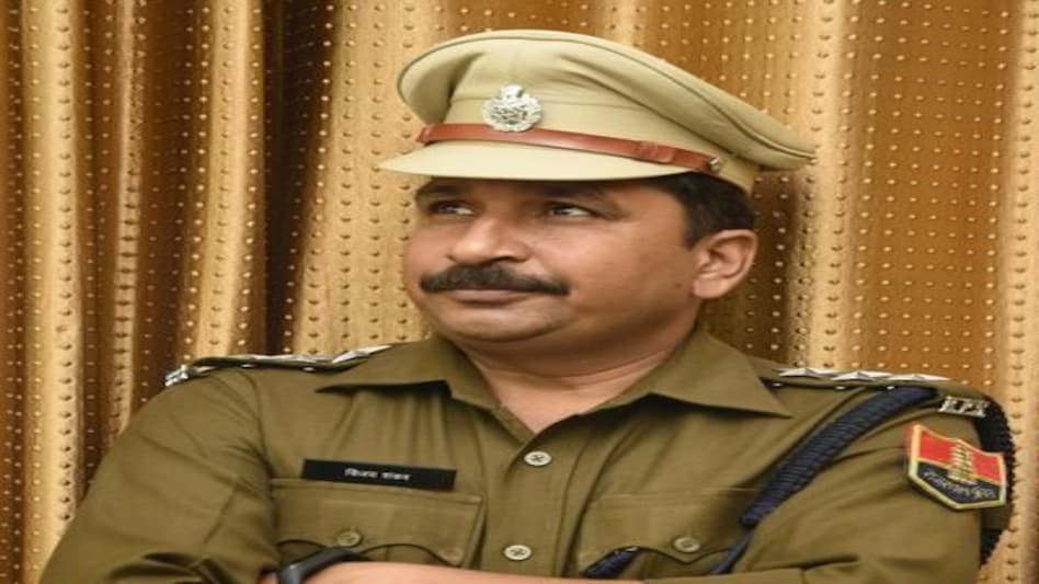 अब महिला पुलिस भी सुरक्षित नहीं? DSP ने किया महिला कॉन्स्टेबल से रेप अब महिला पुलिस भी सुरक्षित नहीं? DSP ने किया महिला कॉन्स्टेबल से रेप