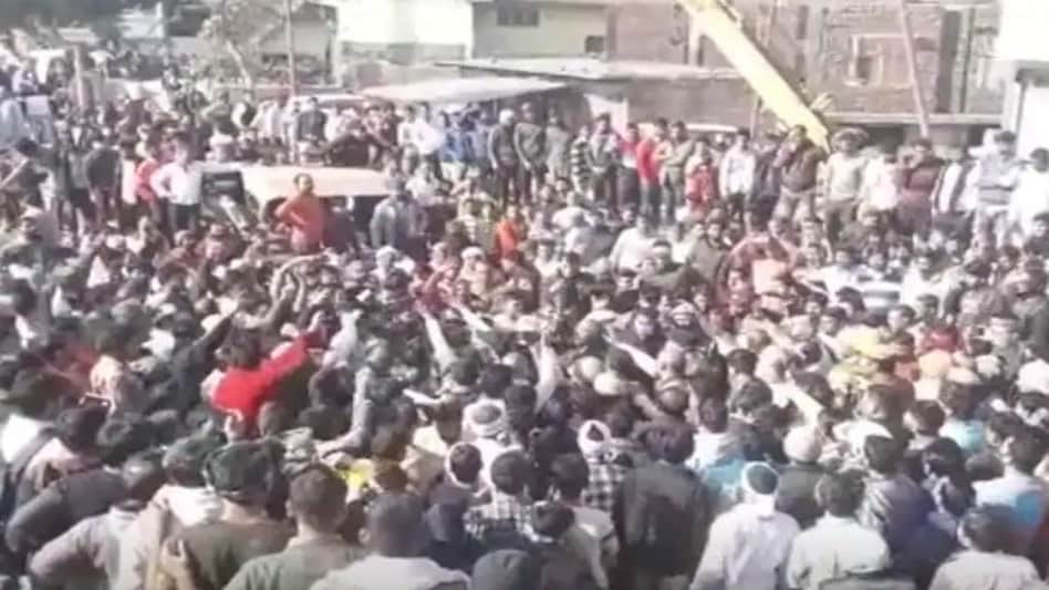 मथुरा के 'पॉलिटिकल मर्डर' का सबसे बड़ा रहस्य! मंत्री के प्रस्तावक को किसने किया छलनी? मथुरा के 'पॉलिटिकल मर्डर' का सबसे बड़ा रहस्य! मंत्री के प्रस्तावक को किसने किया छलनी?