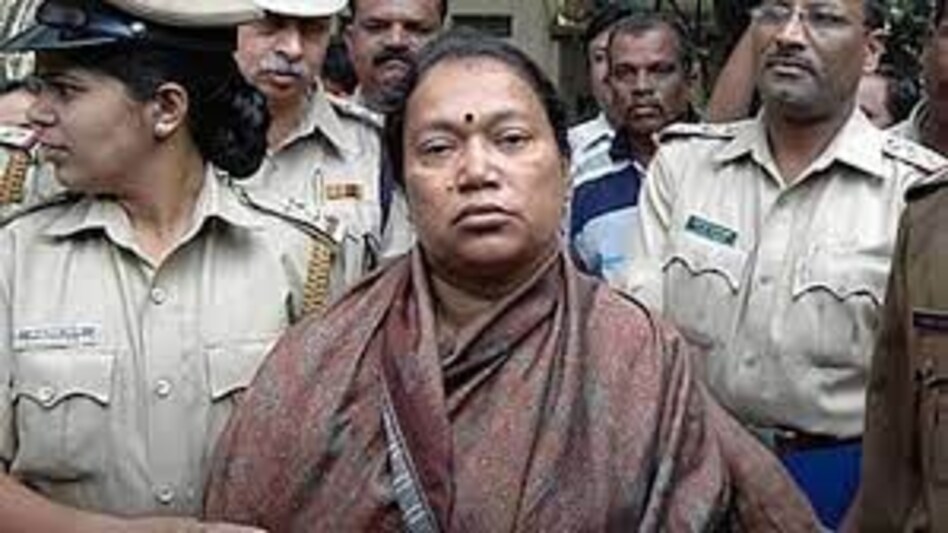 साइनायड मल्लिका की कहानी : पति की इस बात से नाराज होकर कितने क़त्ल किए, ख़ुद याद नहीं साइनायड मल्लिका की कहानी : पति की इस बात से नाराज होकर कितने क़त्ल किए, ख़ुद याद नहीं