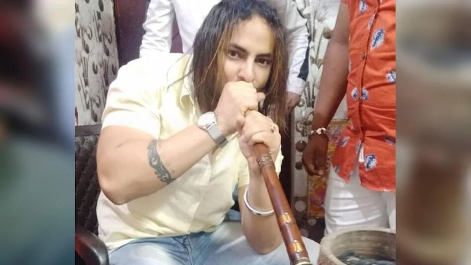 पार्किंग को लेकर हुए विवाद, बाउंसर की पीट-पीटकर हत्या, वारदात सीसीटीवी में कैद पार्किंग को लेकर हुए विवाद, बाउंसर की पीट-पीटकर हत्या, वारदात सीसीटीवी में कैद