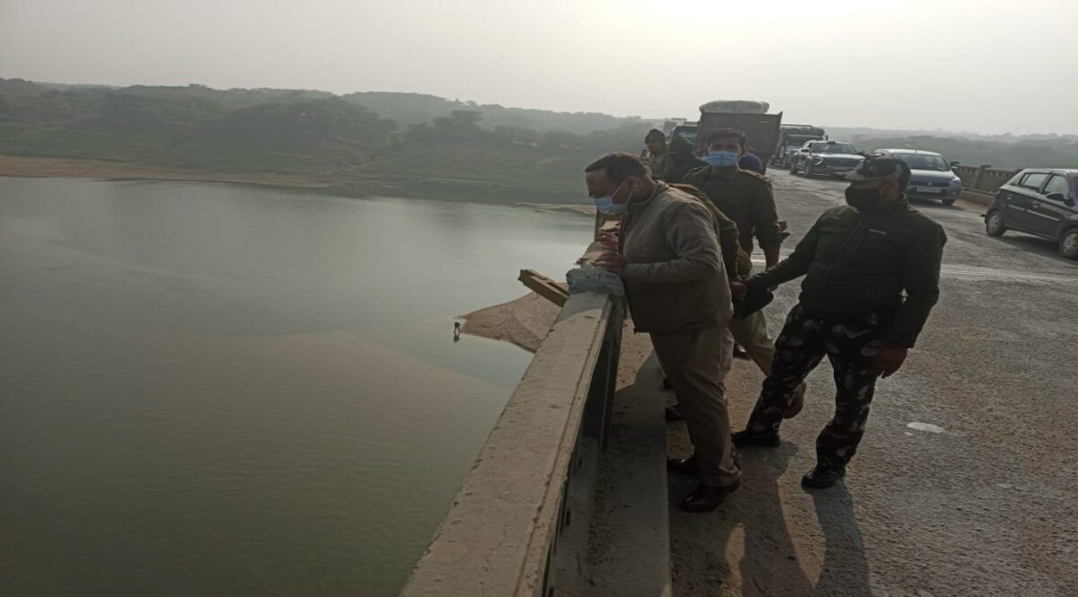 Rape news: 14 साल की गर्लफ्रेंड को 18 साल के आशिक़ ने मिलने बुलाया फिर चलते ट्रक में 3 दिन किया रेप, लाश को चंबल नदी में फेंका CrimeTak