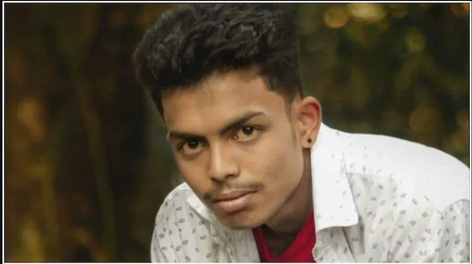 Murder News : पहले अगवा किया फिर की हत्या, गुस्से में कंधे पर लाश टांगकर थाने पहुंचा Murder News : पहले अगवा किया फिर की हत्या, गुस्से में कंधे पर लाश टांगकर थाने पहुंचा