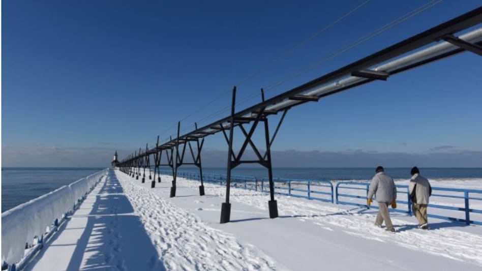 World Crime : US-कनाडा बॉर्डर पर नवजात बच्चे समेत 4 भारतीयों की मौत, विदेश मंत्री ने दिया ये आदेश World Crime : US-कनाडा बॉर्डर पर नवजात बच्चे समेत 4 भारतीयों की मौत, विदेश मंत्री ने दिया ये आदेश