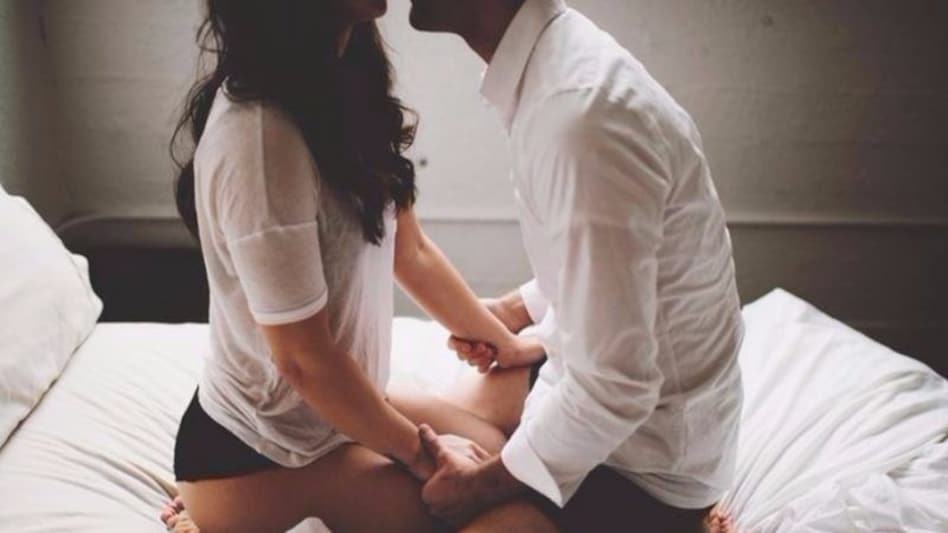 सेक्स के लिए करते थे बीवियों की अदला-बदली ऐसे हुआ इस खेल का पर्दाफ़ाश सेक्स के लिए करते थे बीवियों की अदला-बदली ऐसे हुआ इस खेल का पर्दाफ़ाश