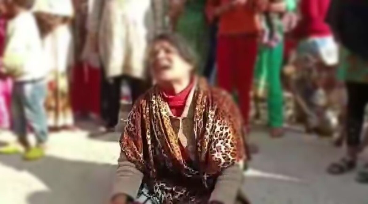 Unnao Murder : 'तुम्हारी लड़की बालिग है, कहीं भाग गई होगी', ये कह कर पुलिस ने लड़की की मां को भगा दिया था CrimeTak