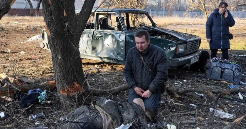 Russia-Ukraine War : अब रूसी टैंक भी यूक्रेन में घुसे, कई की मौत, मोदी से मांगी मदद Russia-Ukraine War : अब रूसी टैंक भी यूक्रेन में घुसे, कई की मौत, मोदी से मांगी मदद