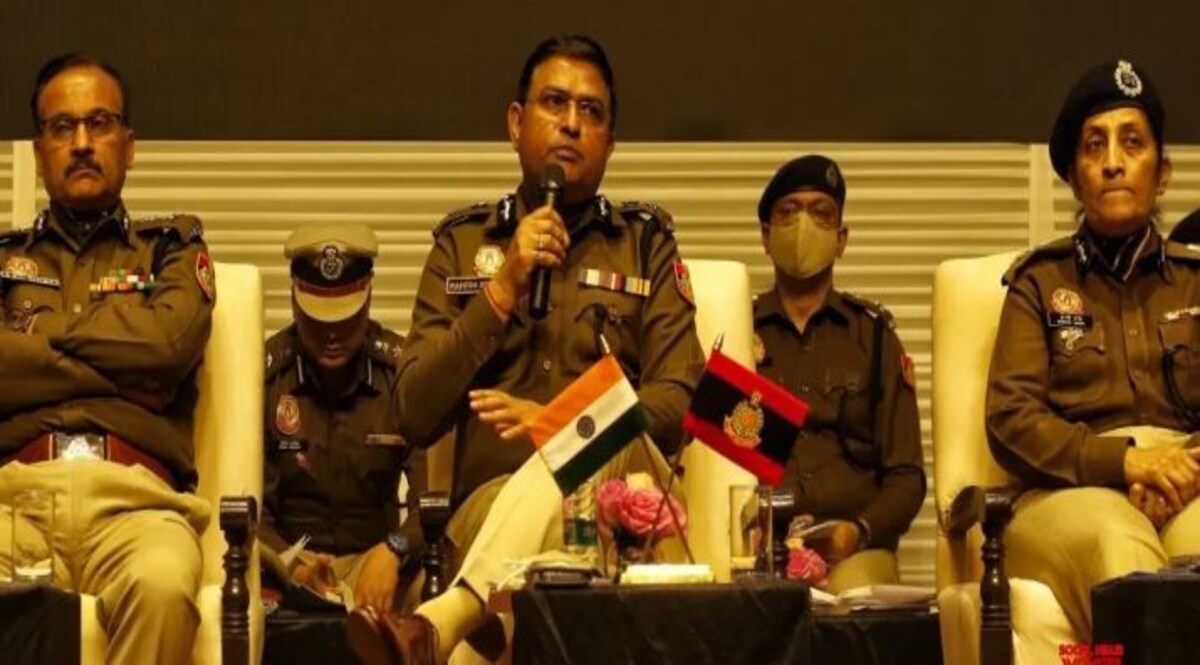 DELHI POLICE ANNUAL CRIME REPORT: 13 आतंकियों को किया गिरफ्तार - दिल्ली पुलिस कमिश्नर CrimeTak