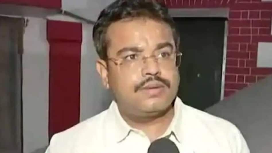 Lakhimpur Kheri Case : टेक्निकल पेच में अटक गई आशीष मिश्रा उर्फ मोनू की रिहाई, जेल का ताला खुलने में लग सकता है वक़्त Lakhimpur Kheri Case : टेक्निकल पेच में अटक गई आशीष मिश्रा उर्फ मोनू की रिहाई, जेल का ताला खुलने मे...