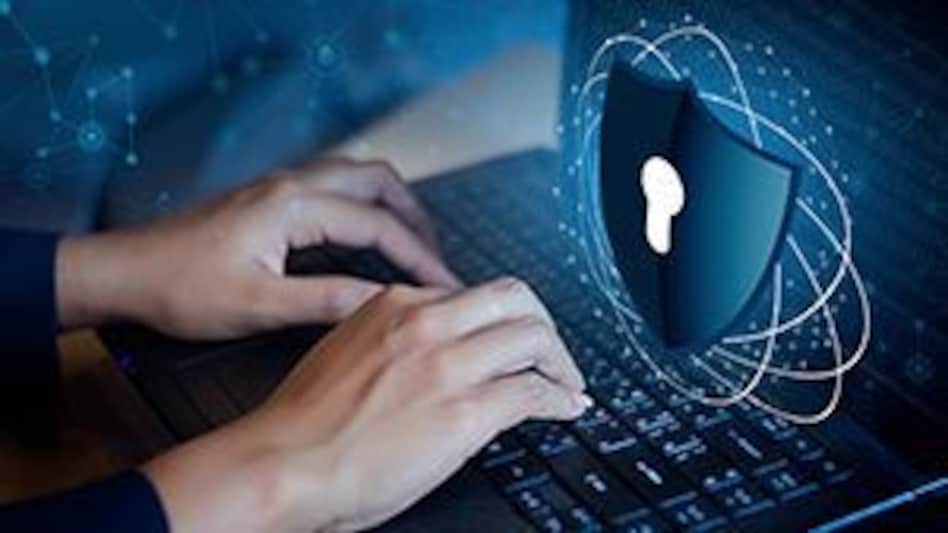 क़ानून की हथकड़ी में नोएडा के नटवरलाल, निशाने पर थे बेरोजगार, लड़कियां करती थी फोन क़ानून की हथकड़ी में नोएडा के नटवरलाल, निशाने पर थे बेरोजगार, लड़कियां करती थी फोन