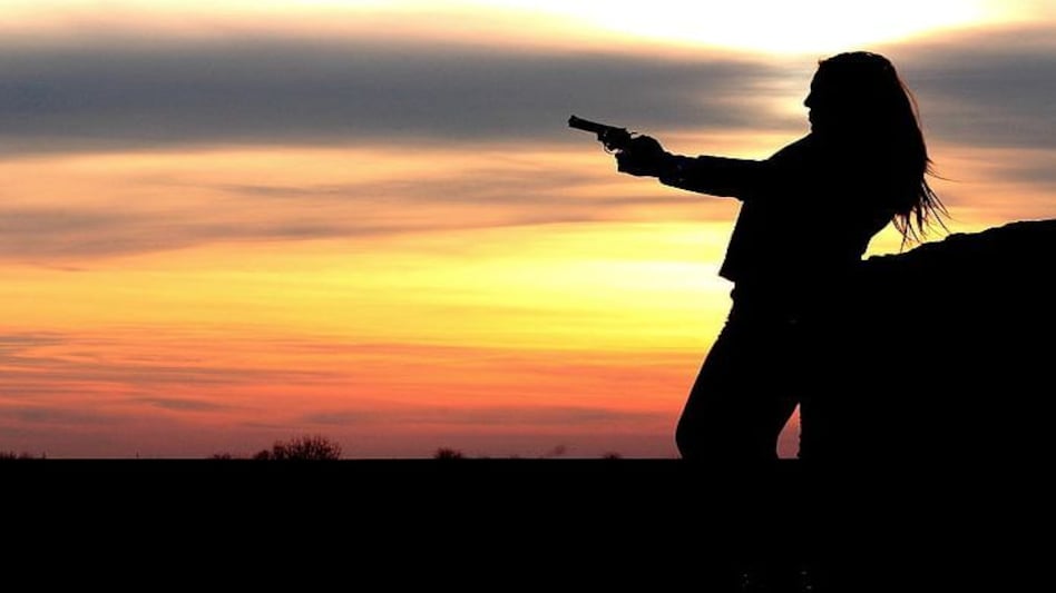 UP ELECTION' 22: चुनाव मैदान में उतरी इन महिलाओं को 'गन' बहुत पसंद है UP ELECTION' 22: चुनाव मैदान में उतरी इन महिलाओं को 'गन' बहुत पसंद है