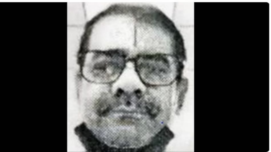 मुंबई में सनसनीखेज हत्या : पत्नी और बेटे ने मिलकर बैंक अधिकारी को मारा फिर 7वीं मंजिल से फेंक दिया मुंबई में सनसनीखेज हत्या : पत्नी और बेटे ने मिलकर बैंक अधिकारी को मारा फिर 7वीं मंजिल से फेंक दिया