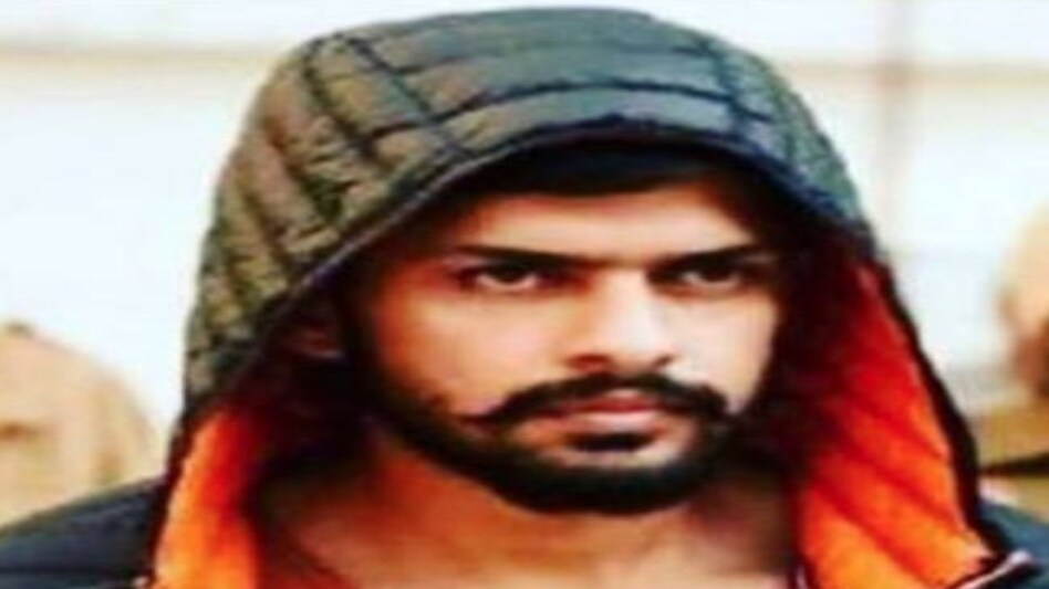 राजधानी में गैंगवॉर, 'शूटआउट' के आसार, लॉरेंस बिश्नोई गैंग तक गन पहुँचाने वाले ने खोला ये राज़ राजधानी में गैंगवॉर, 'शूटआउट' के आसार, लॉरेंस बिश्नोई गैंग तक गन पहुँचाने वाले ने खोला ये राज़