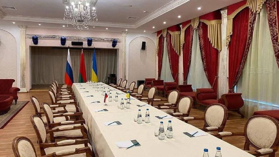 Russia Ukraine: वॉर के बीच बेलारूस में वार्ता की पहल, जेलेंस्की का बयान: रूसी सैनिक अपनी जान बचाएं और यहां से जाए Russia Ukraine: वॉर के बीच बेलारूस में वार्ता की पहल, जेलेंस्की का बयान: रूसी सैनिक अपनी जान बचाएं ...