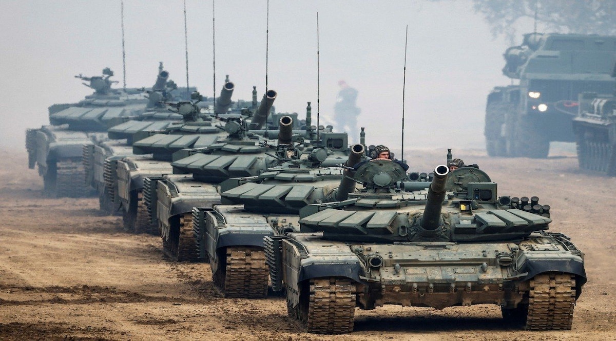 Russia-Ukraine News: रूसी टैंकों ने घेरा यूक्रेन का बॉर्डर, इस वजह से अब बढ़ने लगे जंग के आसार CrimeTak