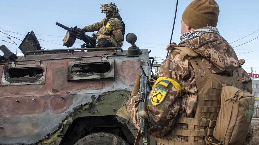 Russia Ukraine War : यूक्रेन के कीव, खारकीव फिर धमाकों से दहले, राष्ट्रपति जेलेंस्की बोले- अगले 24 घंटे बेहद अहम Russia Ukraine War : यूक्रेन के कीव, खारकीव फिर धमाकों से दहले, राष्ट्रपति जेलेंस्की बोले- अगले 24 ...