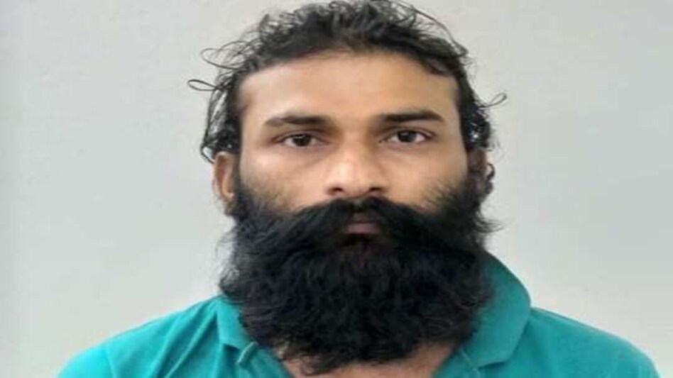 शहीदों की मिट्टी पर 5 लखिया इनामी रंगबाज का जेल से ही ख़ौफ़, नेता भी डर के मारे ले रहें गनर शहीदों की मिट्टी पर 5 लखिया इनामी रंगबाज का जेल से ही ख़ौफ़, नेता भी डर के मारे ले रहें गनर