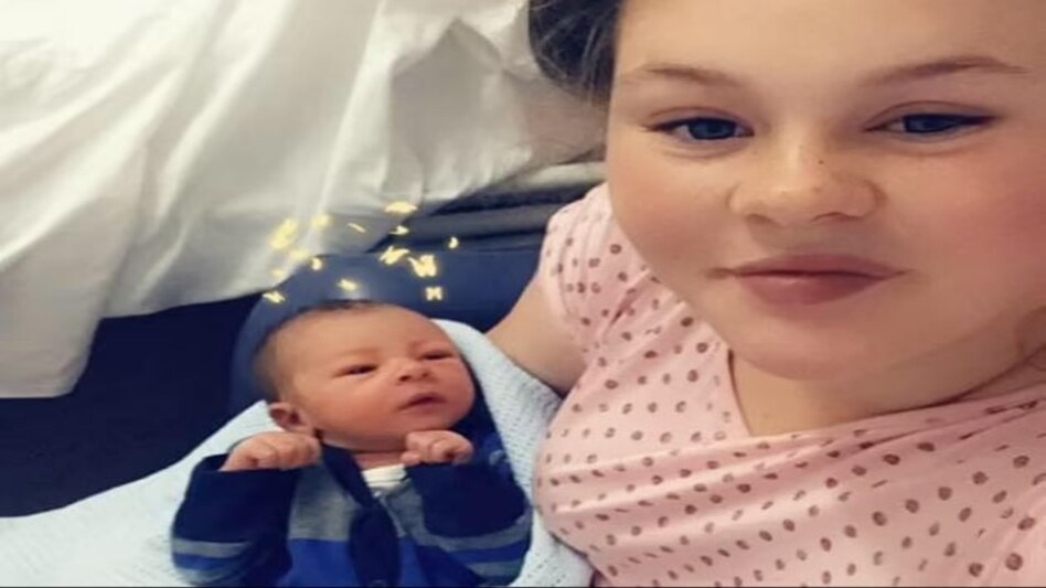 Viral News: मां 30 साल की, बेटी 14 साल की और नवासा पैदा हो गया! Viral News: मां 30 साल की, बेटी 14 साल की और नवासा पैदा हो गया!