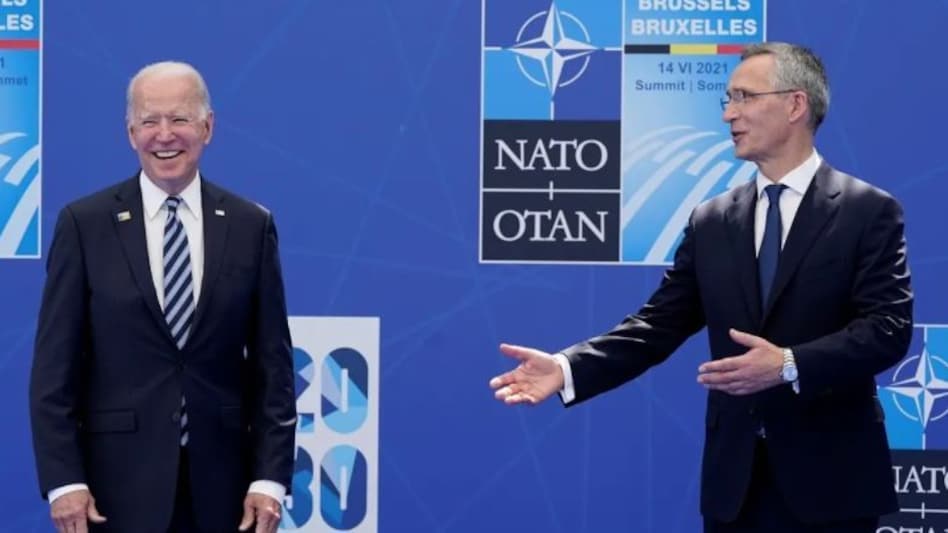 नाटो हेडक्वार्टर में रूस के ख़िलाफ़ बाइडन का ये है नया 'प्लान', जंग पर फुल एंड फाइनल की लगी मुहर नाटो हेडक्वार्टर में रूस के ख़िलाफ़ बाइडन का ये है नया 'प्लान', जंग पर फुल एंड फाइनल की लगी मुहर