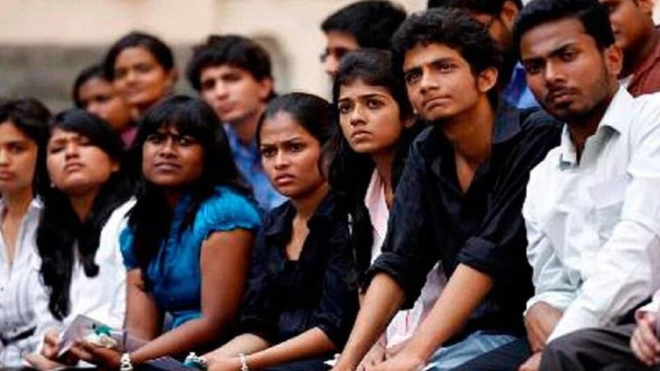 UP Board Paper Leak : यूपी बोर्ड में 12वीं का अंग्रेजी पेपर लीक, 24 जिलों में परीक्षा हुई रद्द UP Board Paper Leak : यूपी बोर्ड में 12वीं का अंग्रेजी पेपर लीक, 24 जिलों में परीक्षा हुई रद्द