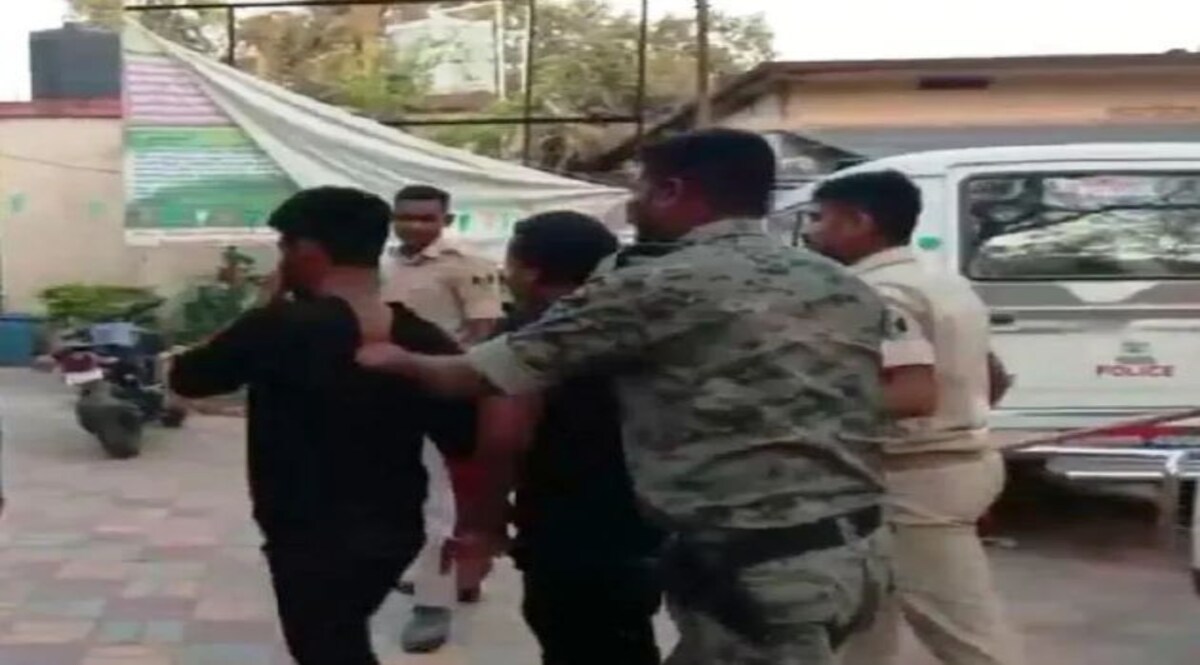 बिहार में पुलिस भर्ती में पकड़े गए 13 'मुन्ना भाई' CrimeTak