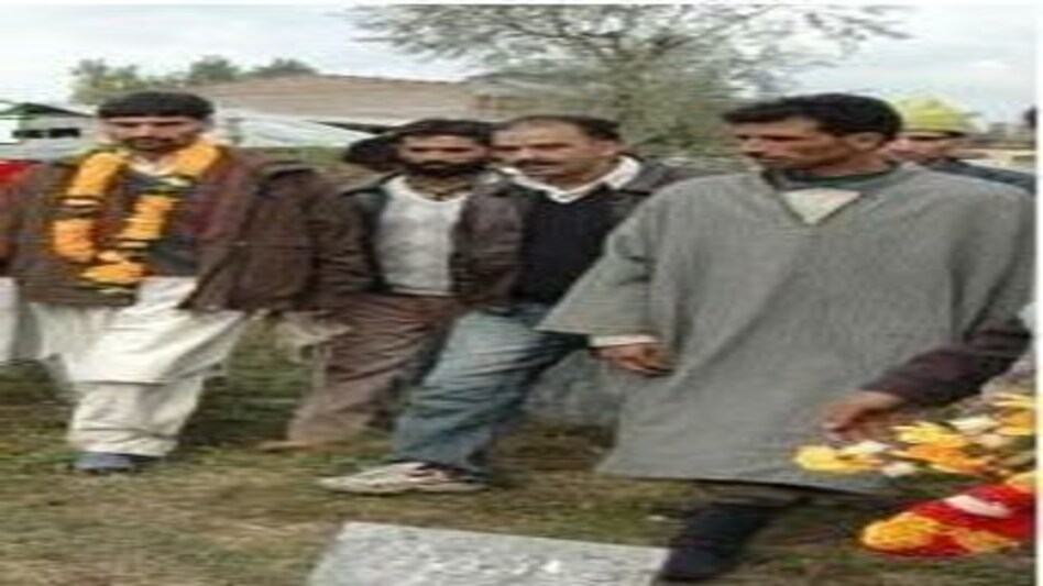 'The Kashmir Files' का बिट्टा कराटे अब कहां है? जानिए फारुख अहमद डार उर्फ बिट्टा कराटे का ये सच 'The Kashmir Files' का बिट्टा कराटे अब कहां है? जानिए फारुख अहमद डार उर्फ बिट्टा कराटे का ये सच