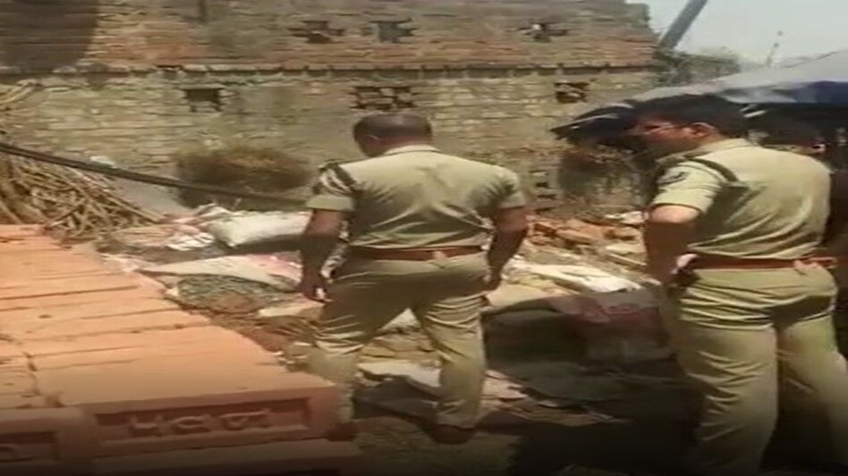 Bihar Blast News : लखीसराय में फटे 3 देसी बम, 3 बच्चों समेत 7 घायल, ऐसे हुआ था धमाका Bihar Blast News : लखीसराय में फटे 3 देसी बम, 3 बच्चों समेत 7 घायल, ऐसे हुआ था धमाका
