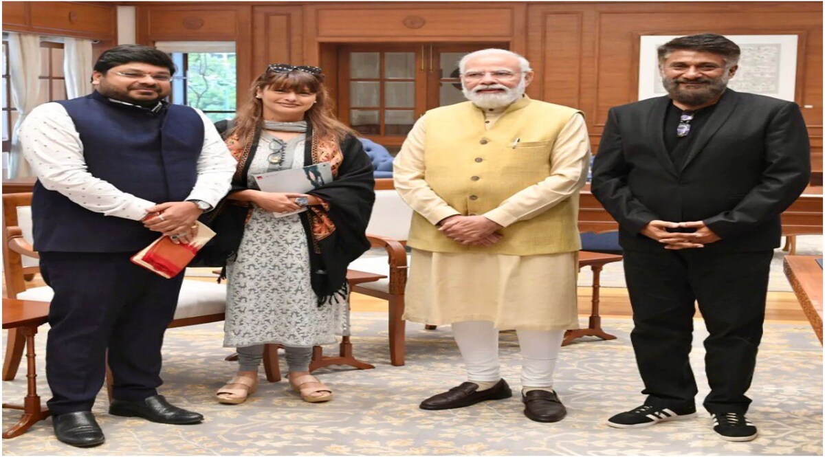 The Kashmir Files : क्यों बरपा है विवेक अग्निहोत्री की फिल्म पर विवाद ? CrimeTak