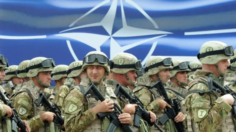 ब्रसेल्स में तैयार हो गया वर्ल्ड वॉर III का 'ब्लू प्रिंट' पुतिन को घेरने के लिए नाटो का घातक 'प्लान' ब्रसेल्स में तैयार हो गया वर्ल्ड वॉर III का 'ब्लू प्रिंट' पुतिन को घेरने के लिए नाटो का घातक 'प्लान...