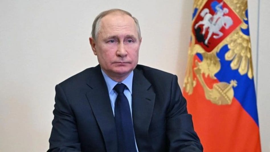 Russia Ukraine War : रूस पर प्रतिबंध युद्ध के एलान जैसा - पुतिन Russia Ukraine War : रूस पर प्रतिबंध युद्ध के एलान जैसा - पुतिन
