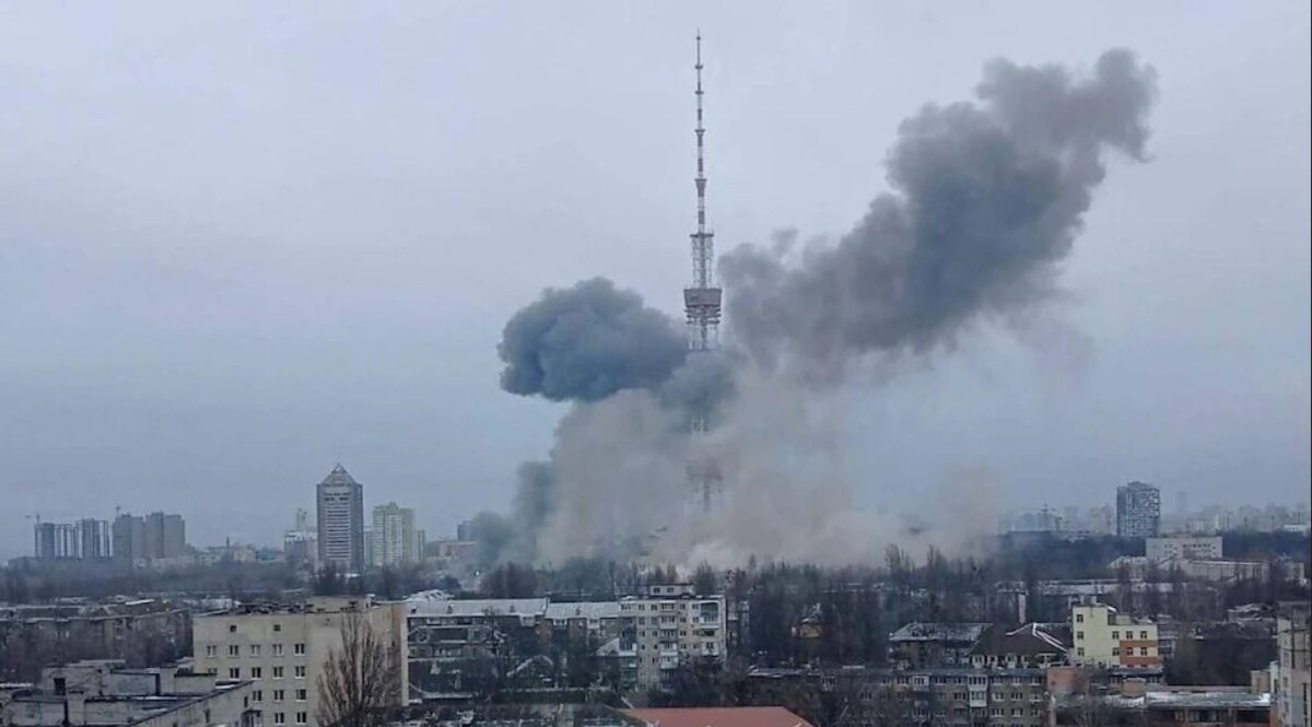 यूक्रेन की राजधानी कीव पर रूस का एयरस्ट्राइक, टीवी टावर उड़ाया, हमले में 8 की मौत CrimeTak