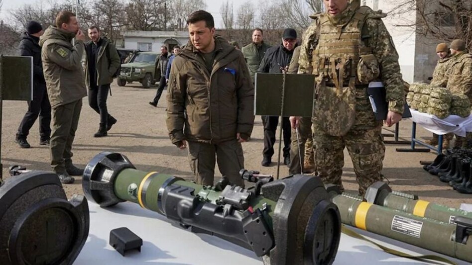 यूरोपीय देशों को लगता है रूस से डर, यूक्रेन के पाले से आग उगल रहे हैं इतने देशों के हथियार यूरोपीय देशों को लगता है रूस से डर, यूक्रेन के पाले से आग उगल रहे हैं इतने देशों के हथियार