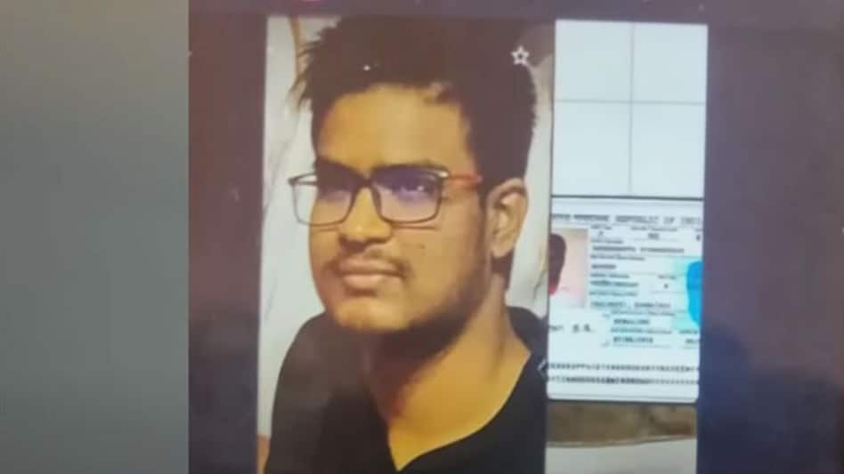 यूक्रेन के खारकीव में हमले में 21 साल के इस भारतीय छात्र की मौत, विदेश मंत्रालय ने दुख जताया यूक्रेन के खारकीव में हमले में 21 साल के इस भारतीय छात्र की मौत, विदेश मंत्रालय ने दुख जताया