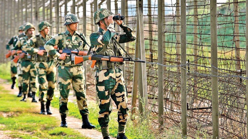 सीमाओं की रक्षा के लिए बीएसएफ में शामिल हुए 368 जवान सीमाओं की रक्षा के लिए बीएसएफ में शामिल हुए 368 जवान