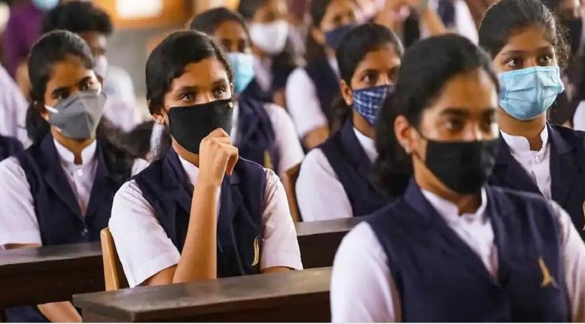 Bangalore crime news: बेंगलुरू के 6 नामी प्राइवेट स्कूलों को बम से उड़ाने की धमकी, जानें किन स्कूलों का था नाम CrimeTak