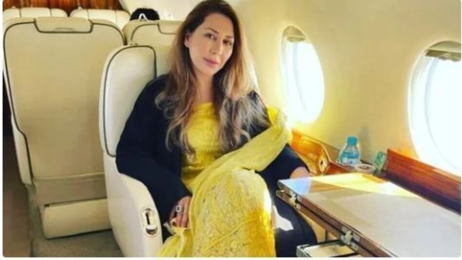 Imran Khan News: प्रधानमंत्री इमरान खान का साथ छोड़-छोड़कर पाकिस्तान से भाग रहे हैं करीबी! Imran Khan News: प्रधानमंत्री इमरान खान का साथ छोड़-छोड़कर पाकिस्तान से भाग रहे हैं करीबी!