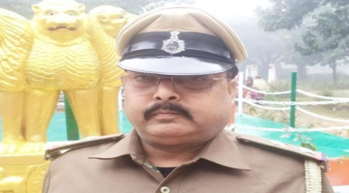 थाने को दारोगा ने बना दिया 'स्पा', कराई महिला फ़रियादी से मालिश, पुलिस कप्तान ने कर दिया सस्पेंड CrimeTak