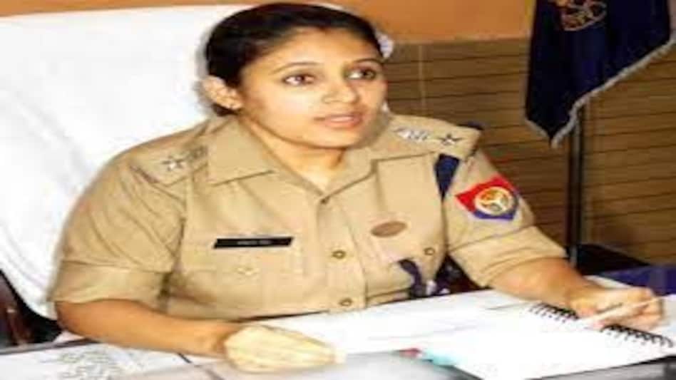 UP की ये IPS अधिकारी बिना परमिशन चलीं गईं लंदन, यूपी शासन ने कर दिया संस्पेंड, जानें पूरा मामला UP की ये IPS अधिकारी बिना परमिशन चलीं गईं लंदन, यूपी शासन ने कर दिया संस्पेंड, जानें पूरा मामला