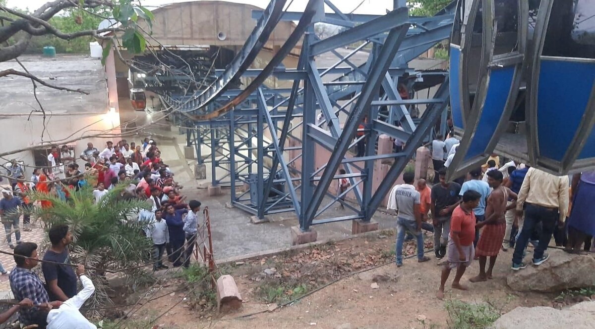 Ropeway Accident : 20 घंटे से हवा में लटके 48 लोग, चॉपर की मदद से शुरू हुआ फंसे लोगों का रेस्क्यू CrimeTak