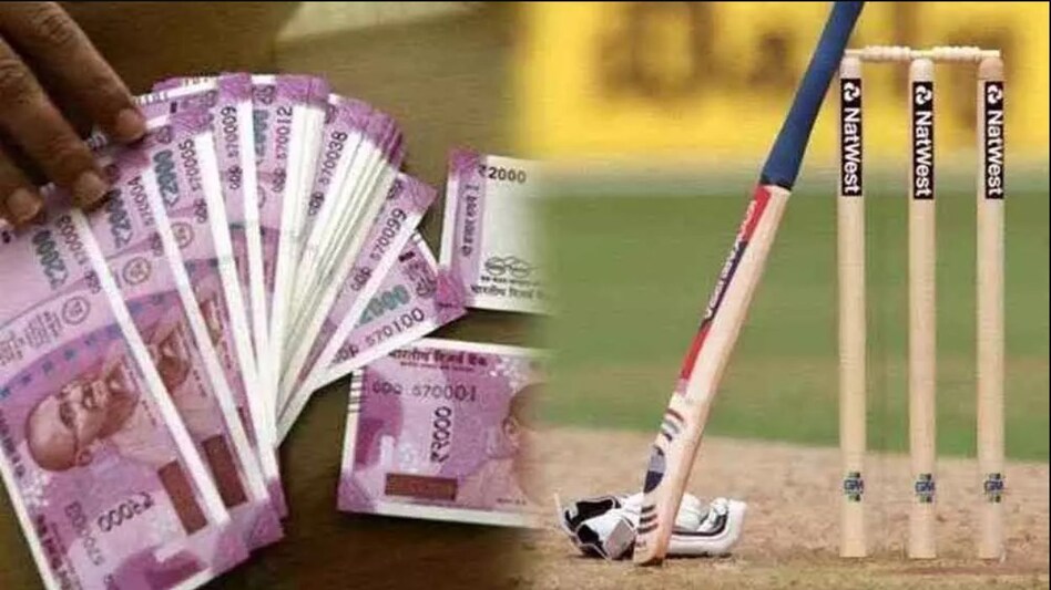 IPL 2022: नोएडा में IPL सट्टेबाजी रैकेट का भंडाफोड़, 6 गिरफ्तार IPL 2022: नोएडा में IPL सट्टेबाजी रैकेट का भंडाफोड़, 6 गिरफ्तार