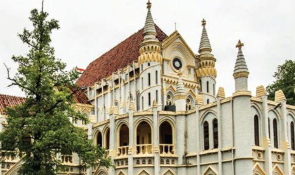 MBBS छात्र को भोपाल पुलिस ने बनाया क़त्ल का मुजरिम, 13 साल बाद हाईकोर्ट से बाइज़्ज़त बरी MBBS छात्र को भोपाल पुलिस ने बनाया क़त्ल का मुजरिम, 13 साल बाद हाईकोर्ट से बाइज़्ज़त बरी