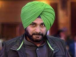 Navjot Singh Sidhu : पटियाला कोर्ट में नवजोत सिद्धू का सरेंडर, अब 1 साल तक रहेंगे जेल में! CrimeTak