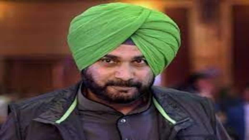 Navjot Singh Sidhu : पटियाला कोर्ट में नवजोत सिद्धू का सरेंडर, अब 1 साल तक रहेंगे जेल में! Navjot Singh Sidhu : पटियाला कोर्ट में नवजोत सिद्धू का सरेंडर, अब 1 साल तक रहेंगे जेल में!